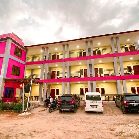Fx72 Labuan Bajo Hotel Ngoại thất bức ảnh