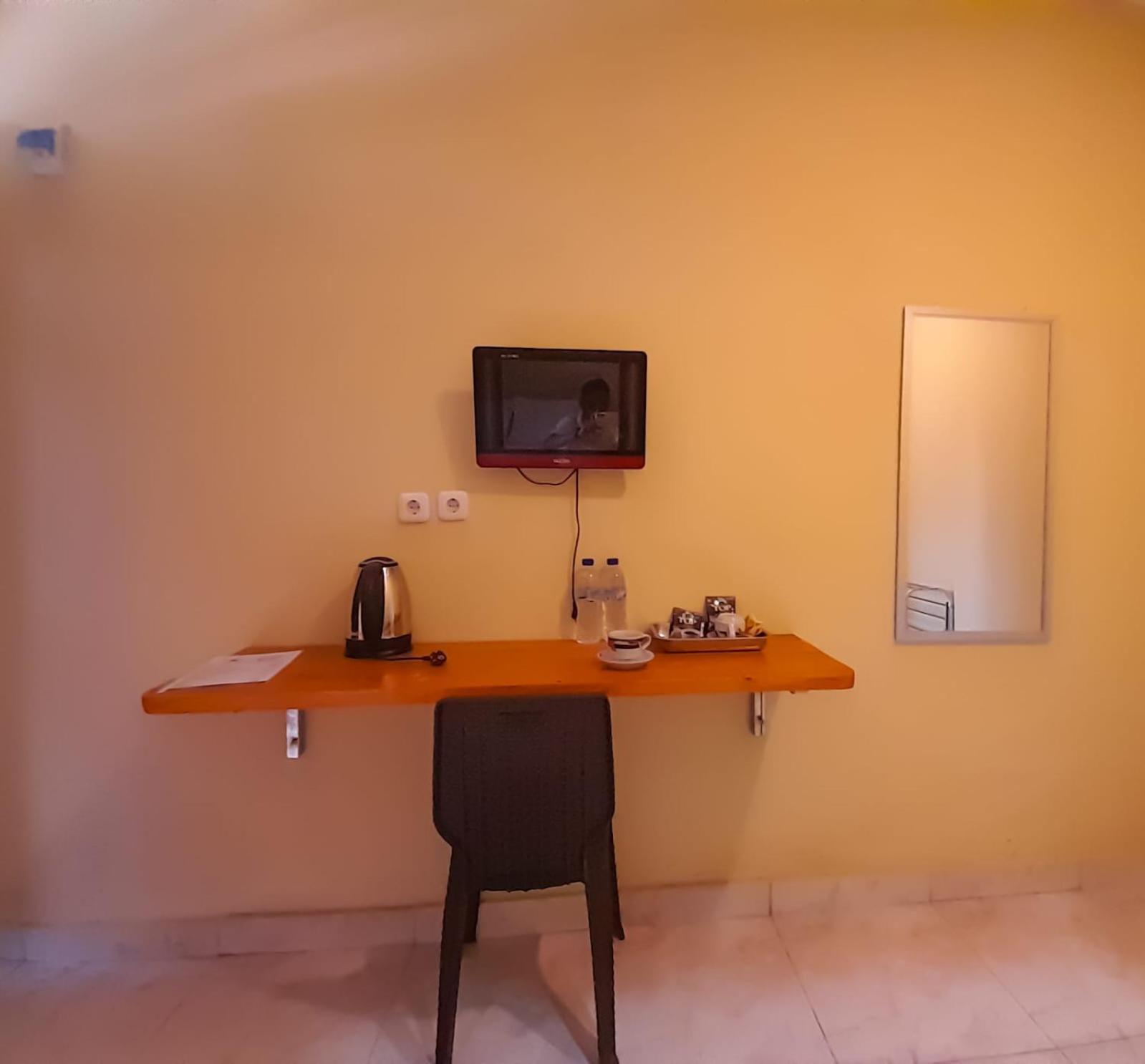 Fx72 Labuan Bajo Hotel Ngoại thất bức ảnh