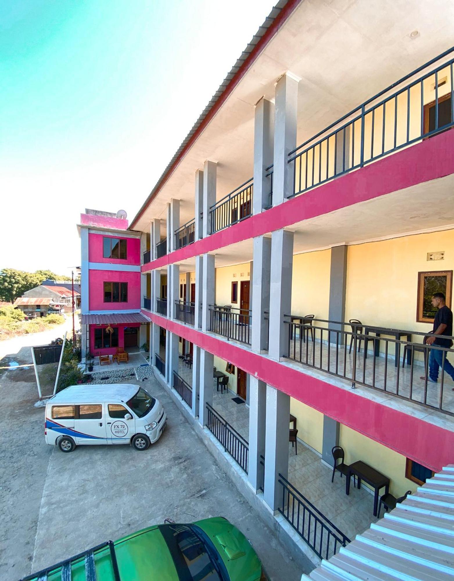 Fx72 Labuan Bajo Hotel Ngoại thất bức ảnh