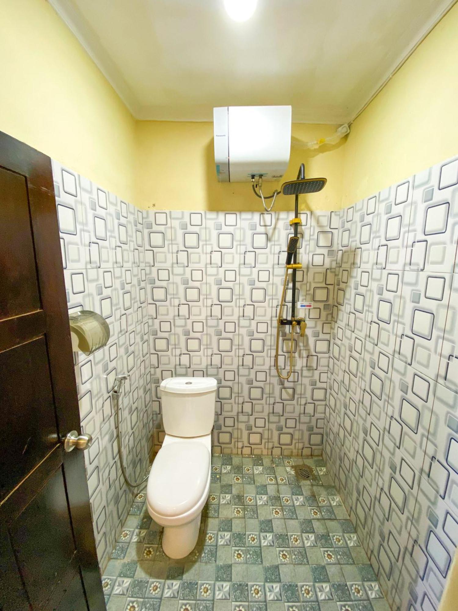 Fx72 Labuan Bajo Hotel Ngoại thất bức ảnh